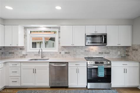 3154 Prior Drive Cuyahoga Falls OH 44223
