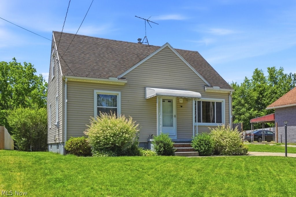 744 Utica Avenue Akron OH 44312