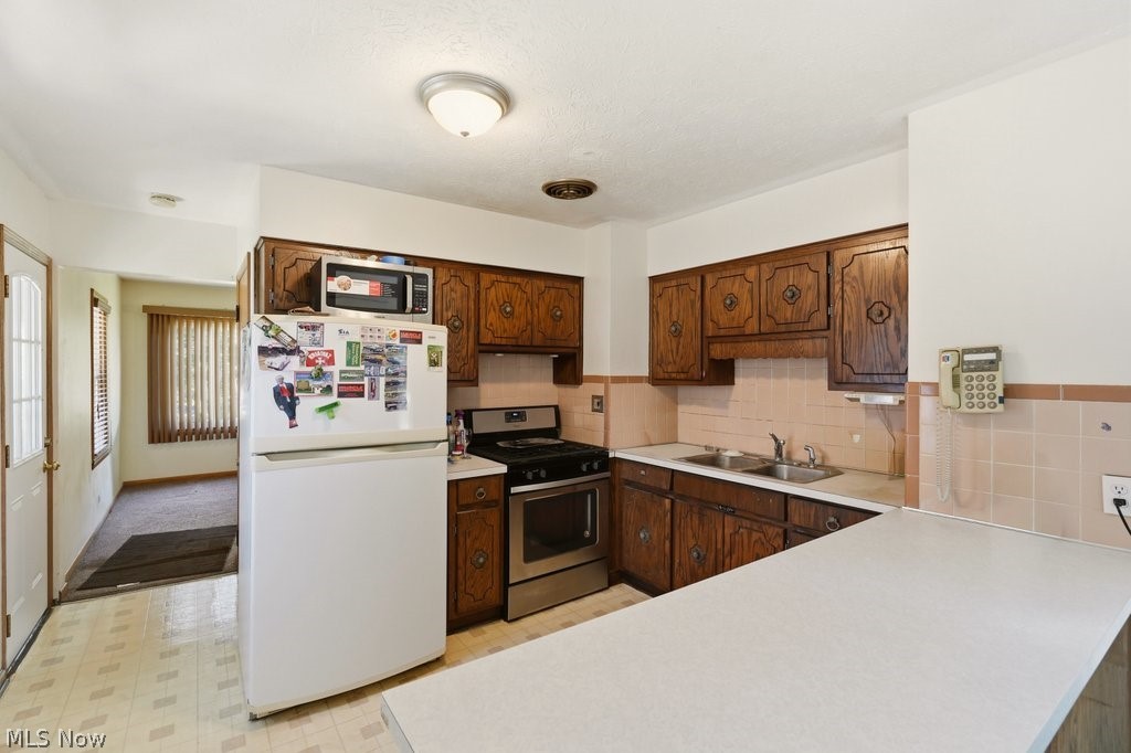 744 Utica Avenue Akron OH 44312