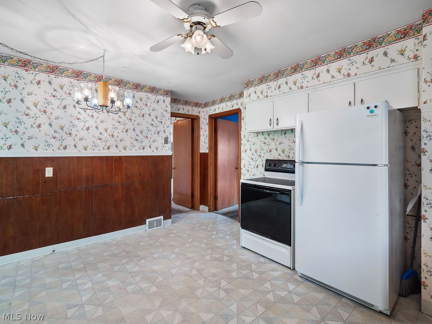 7096 Pearl Road Middleburg Heights OH 44130