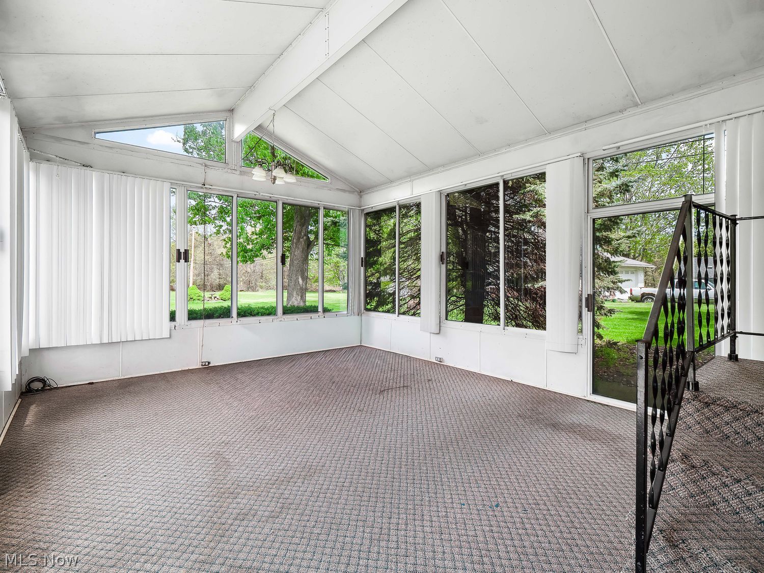 7096 Pearl Road Middleburg Heights OH 44130