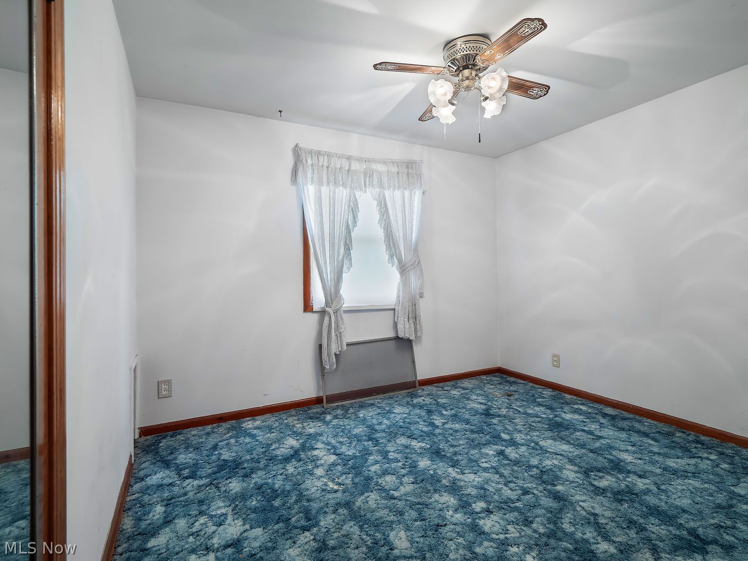 7096 Pearl Road Middleburg Heights OH 44130