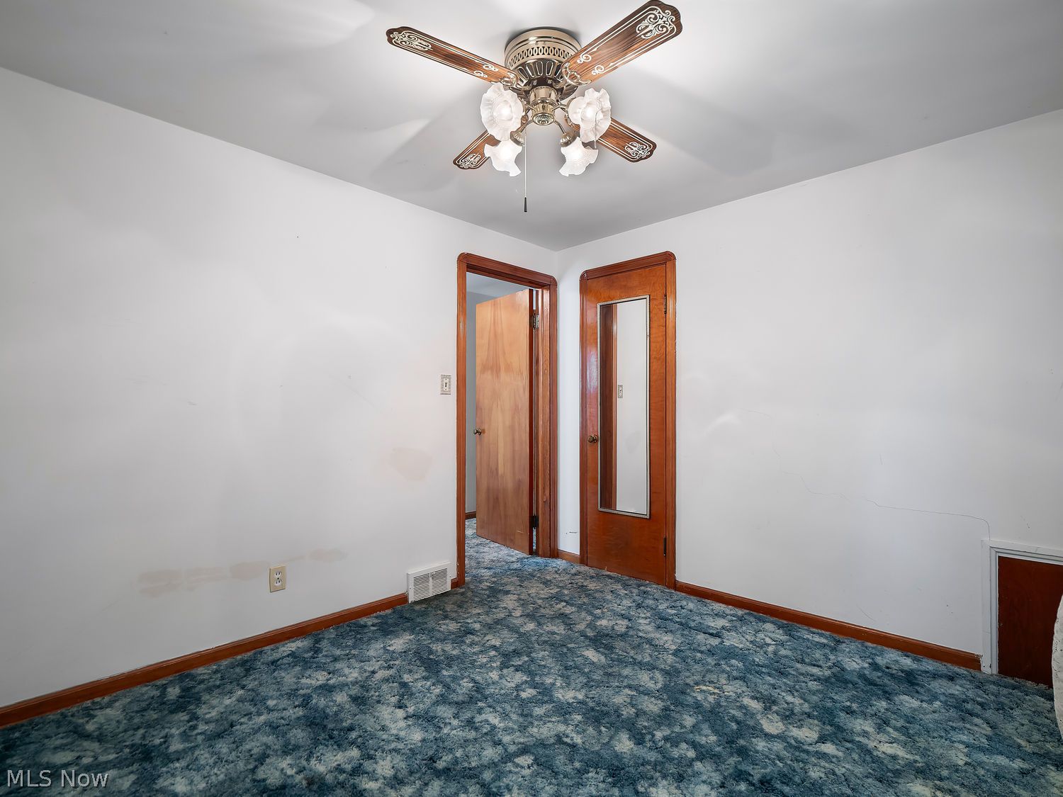 7096 Pearl Road Middleburg Heights OH 44130