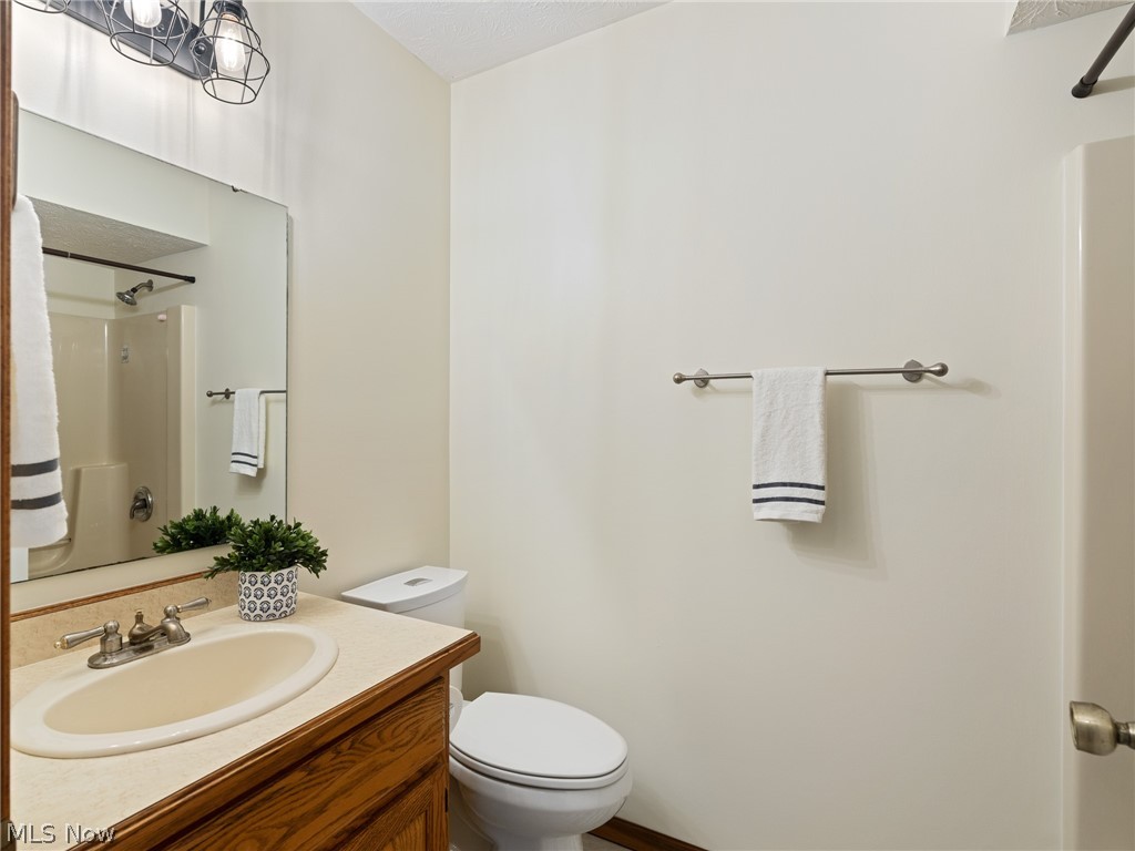 7915 Kennard Road Lodi OH 44254