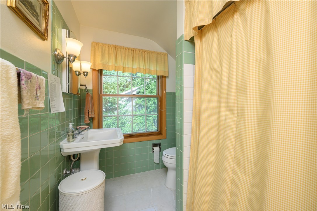 360 Church Street Doylestown OH 44230