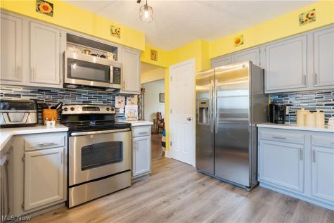 8811 Blitzen Road NW North Canton OH 44720