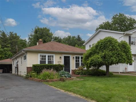 294 Plymouth Road Eastlake OH 44095