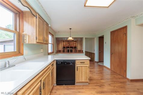 3880 Clearwater Drive Parma OH 44134