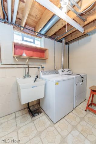3880 Clearwater Drive Parma OH 44134