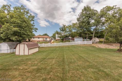 3880 Clearwater Drive Parma OH 44134
