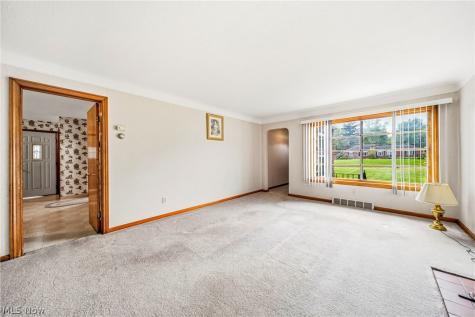 725 Chestnut Road Seven Hills OH 44131