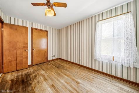 725 Chestnut Road Seven Hills OH 44131