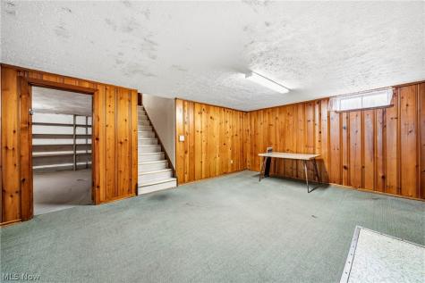 725 Chestnut Road Seven Hills OH 44131