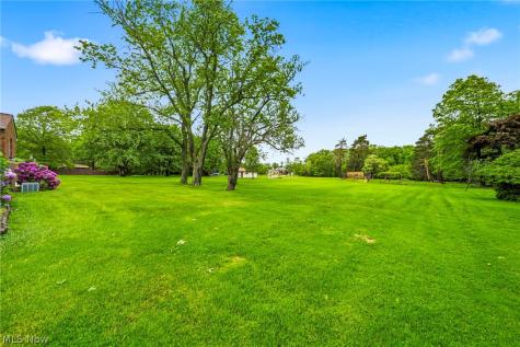 725 Chestnut Road Seven Hills OH 44131
