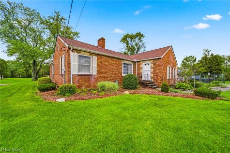 725 Chestnut Road Seven Hills OH 44131