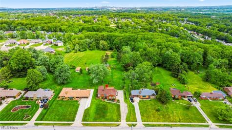 725 Chestnut Road Seven Hills OH 44131