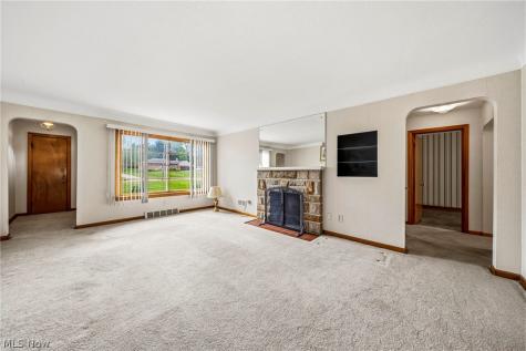 725 Chestnut Road Seven Hills OH 44131