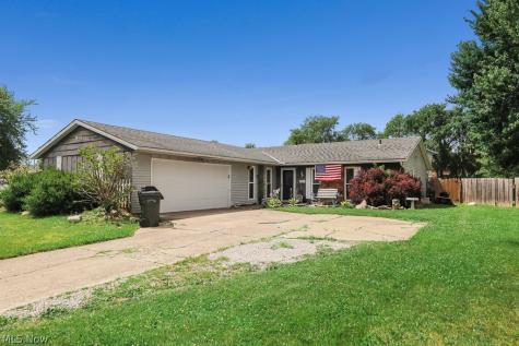 109 Monticello Circle Elyria OH 44035