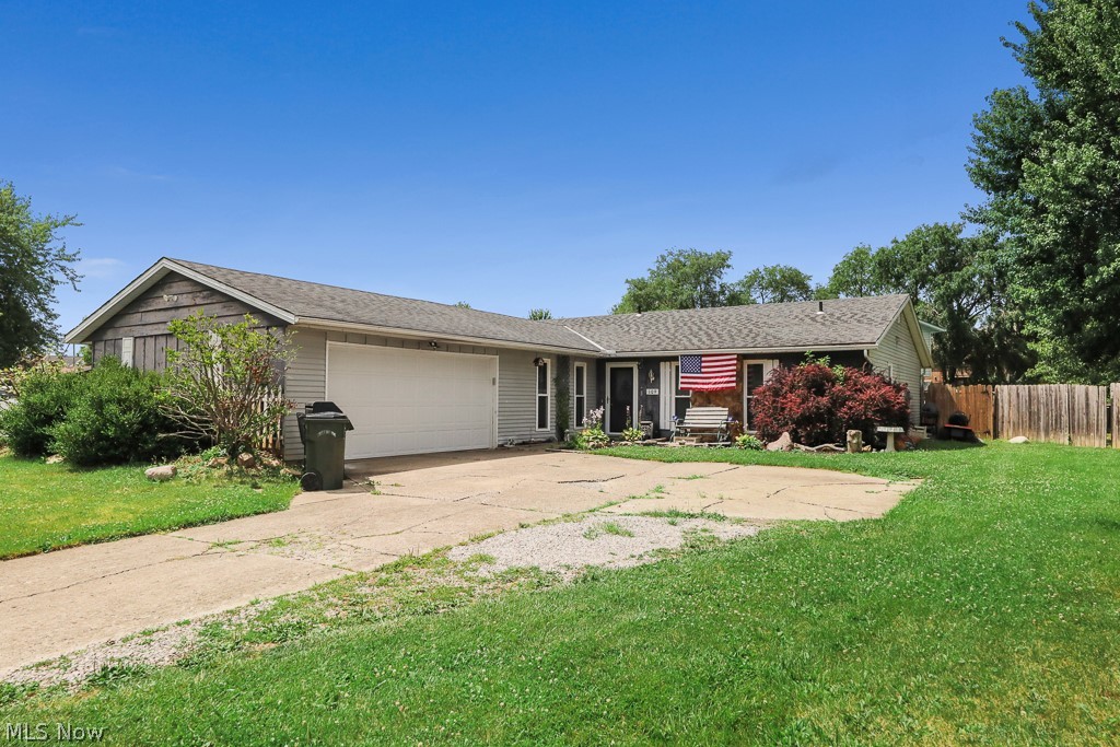 109 Monticello Circle Elyria OH 44035