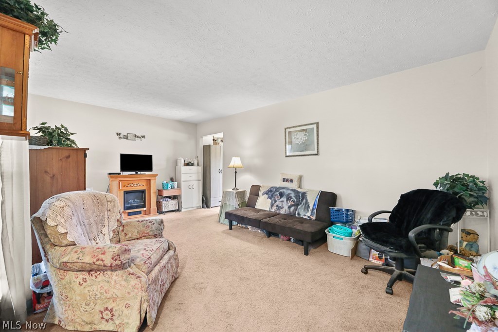109 Monticello Circle Elyria OH 44035