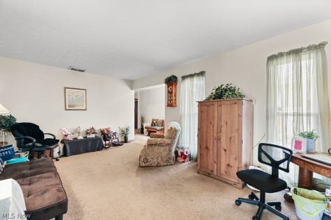 109 Monticello Circle Elyria OH 44035