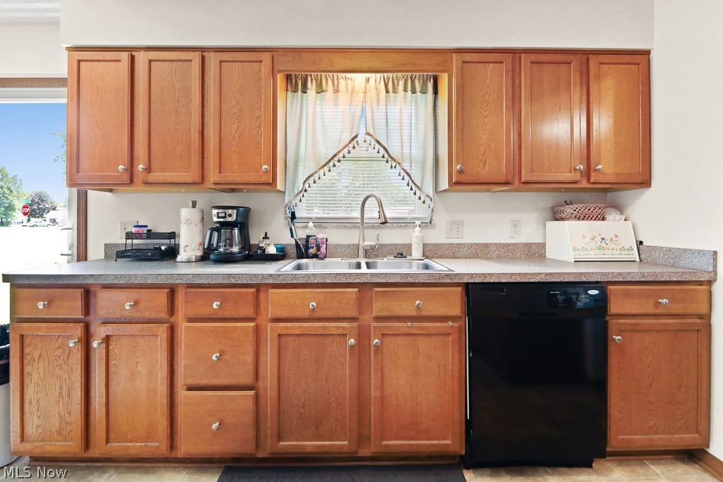 109 Monticello Circle Elyria OH 44035