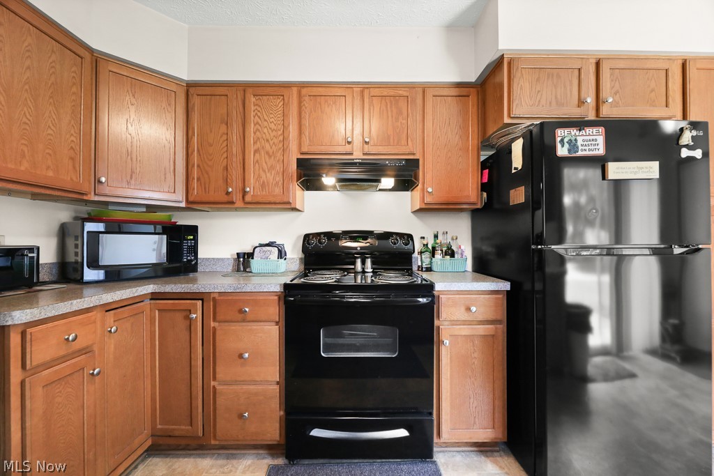 109 Monticello Circle Elyria OH 44035