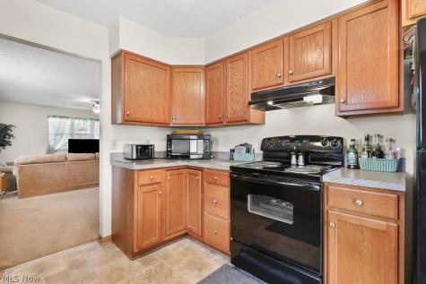 109 Monticello Circle Elyria OH 44035