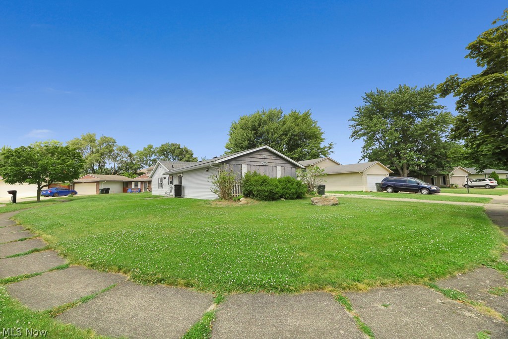 109 Monticello Circle Elyria OH 44035