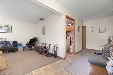 109 Monticello Circle Elyria OH 44035