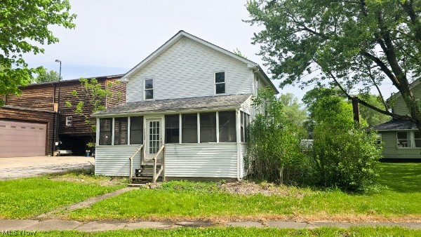 4729 Prospect Street E Mantua OH 44255