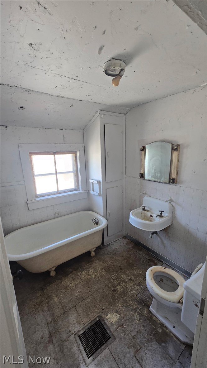 4729 Prospect Street E Mantua OH 44255