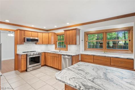 3871 Greentree Road Stow OH 44224