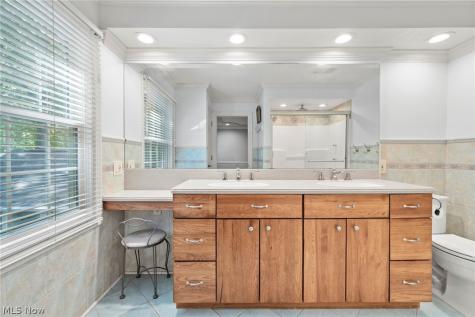 3871 Greentree Road Stow OH 44224