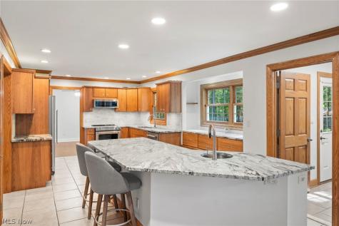 3871 Greentree Road Stow OH 44224