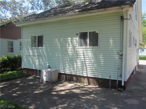 12503 Lena Avenue Cleveland OH 44135