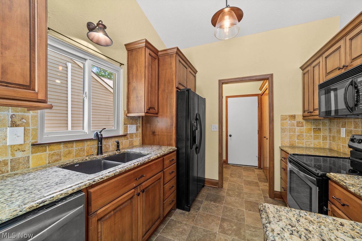 230 Maplelawn Drive Berea OH 44017