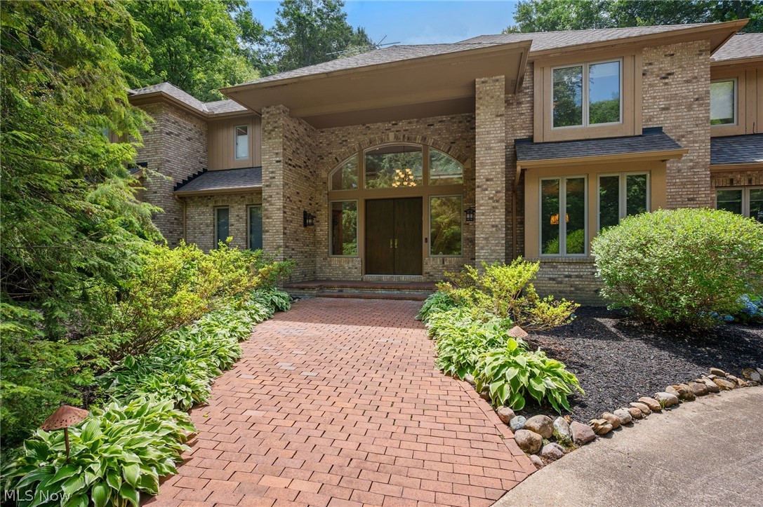80 Easton Lane Moreland Hills OH 44022
