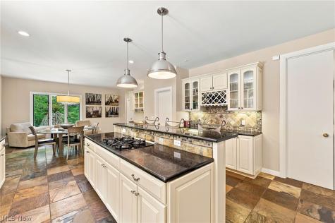 80 Easton Lane Moreland Hills OH 44022