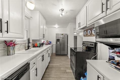 1232 Dorsh Road South Euclid OH 44121