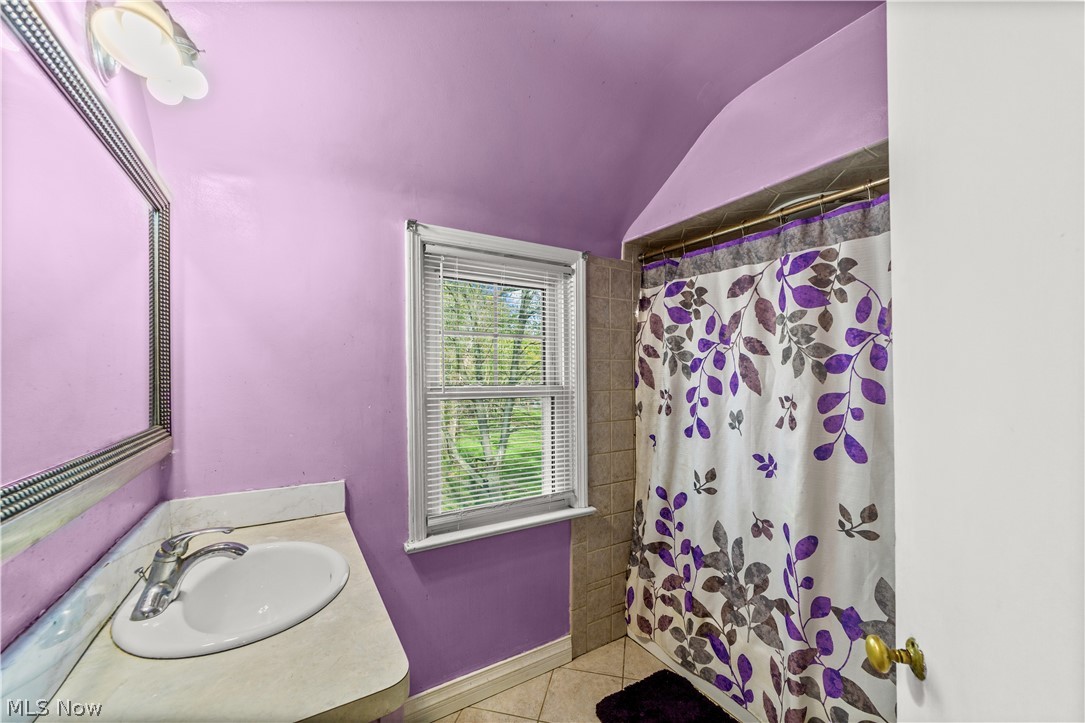 1232 Dorsh Road South Euclid OH 44121