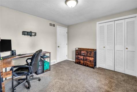 4841 Glenennis Circle NW Canton OH 44708
