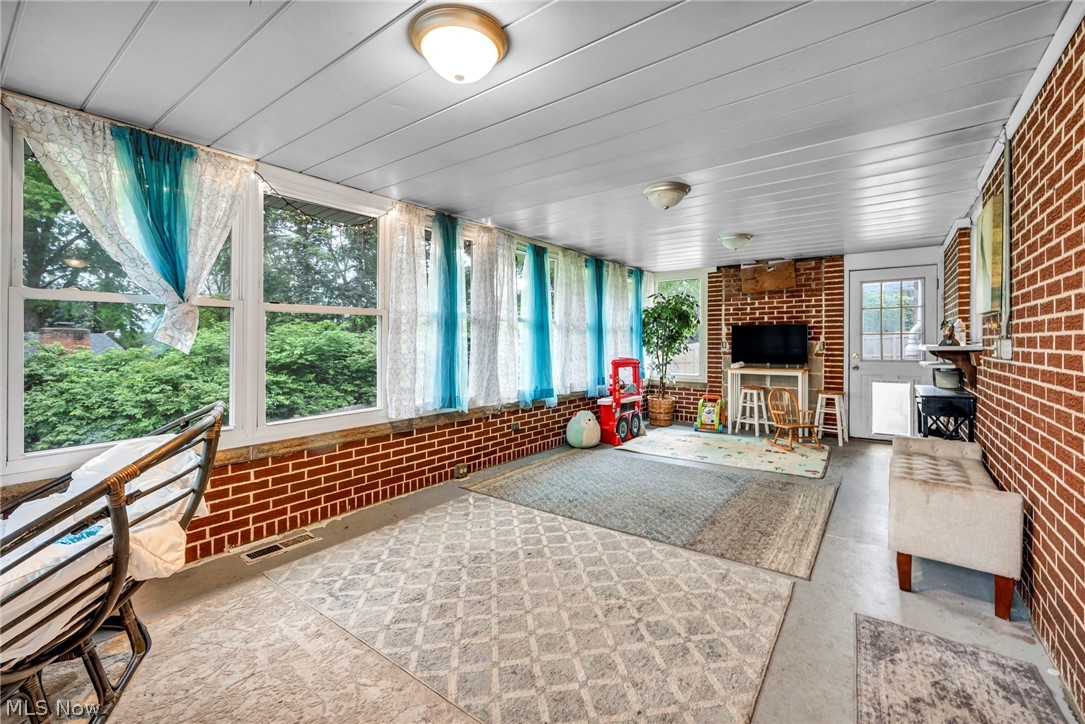 4841 Glenennis Circle NW Canton OH 44708