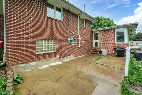 4841 Glenennis Circle NW Canton OH 44708