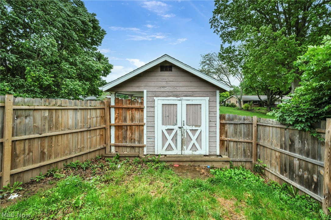 4841 Glenennis Circle NW Canton OH 44708