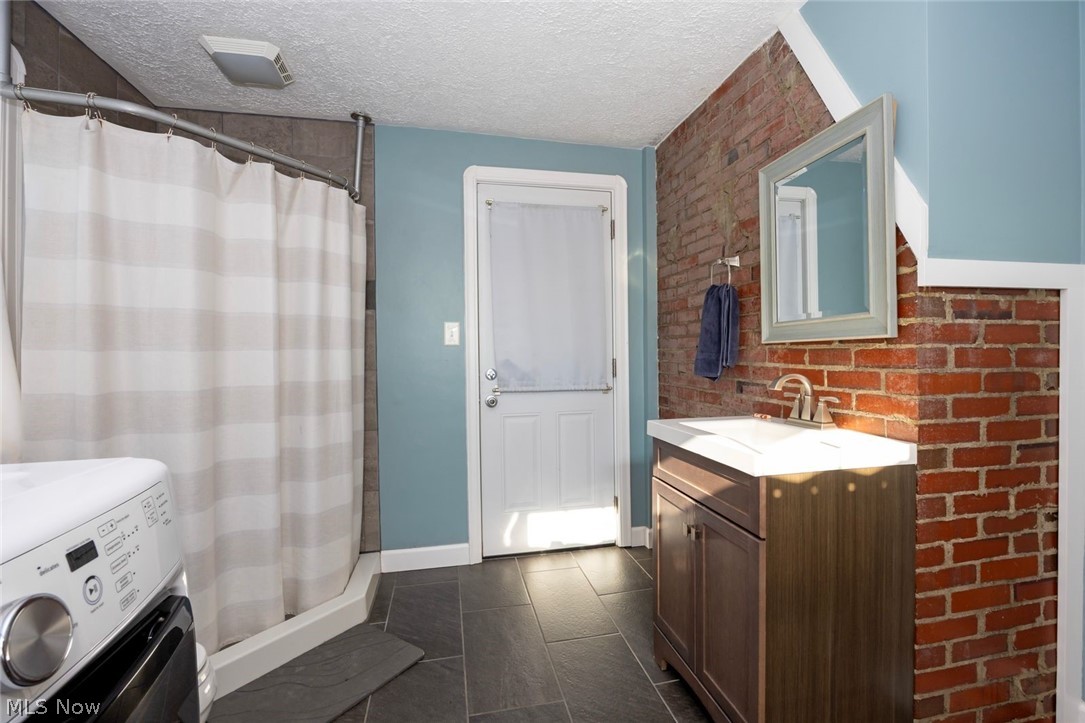 2334 Graustark Path Wooster OH 44691