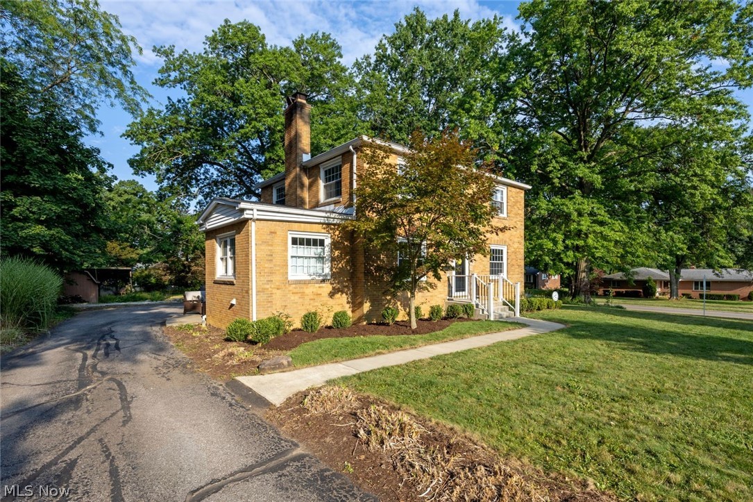 2334 Graustark Path Wooster OH 44691