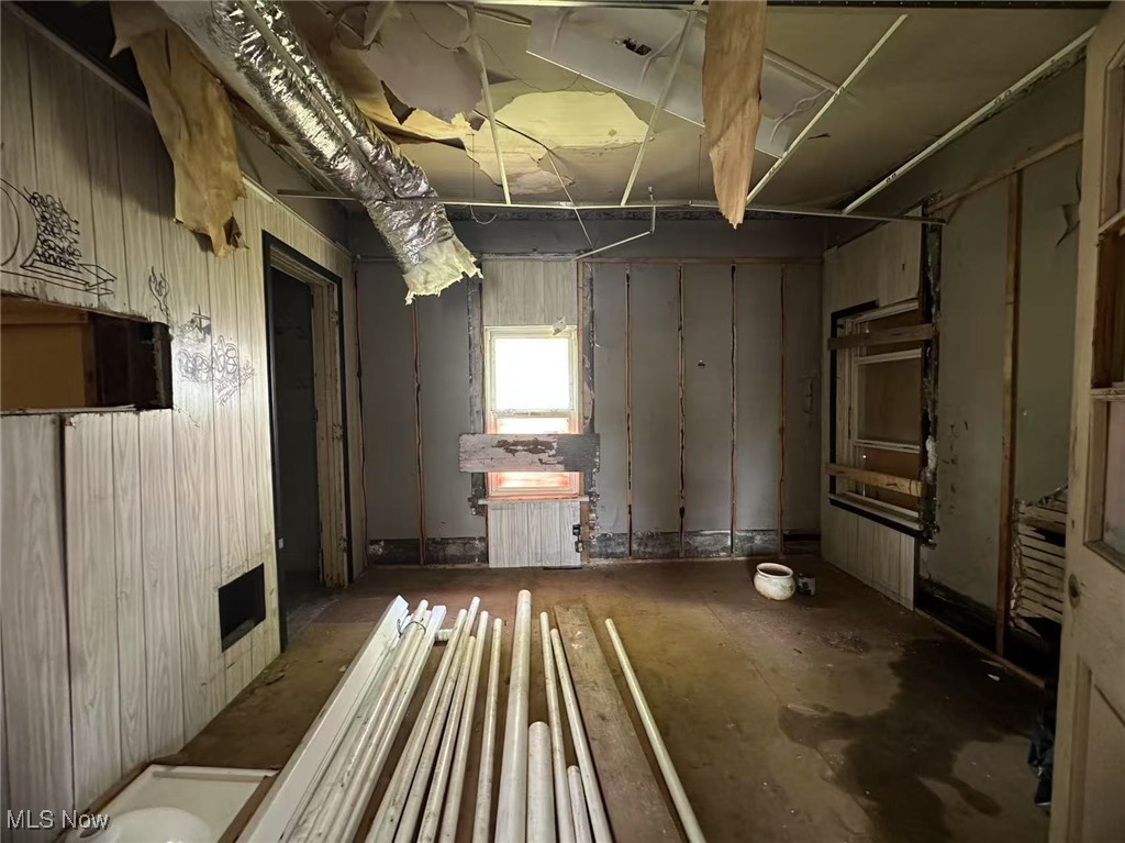 906 E Buchtel Avenue Akron OH 44305