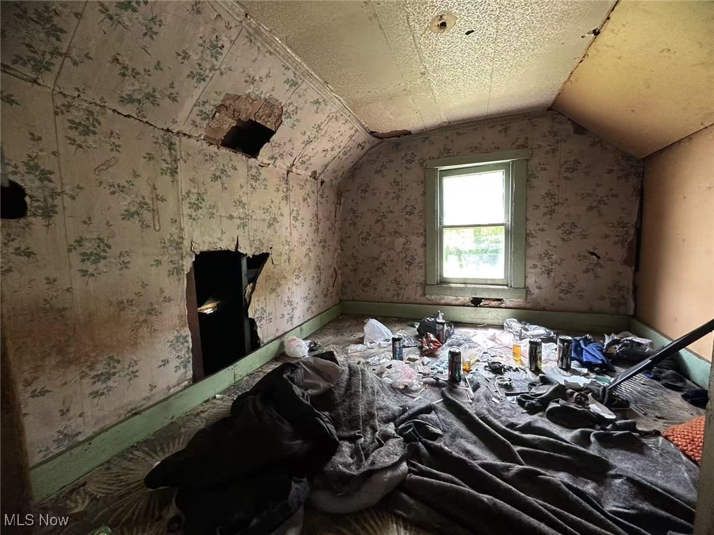 906 E Buchtel Avenue Akron OH 44305