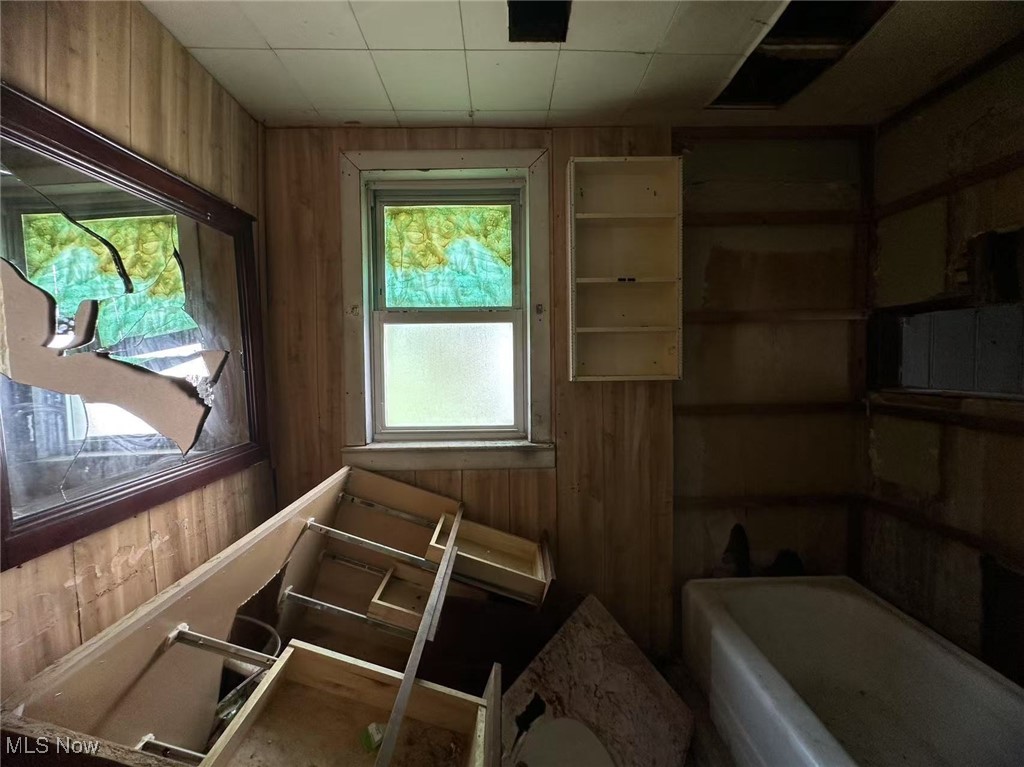 906 E Buchtel Avenue Akron OH 44305